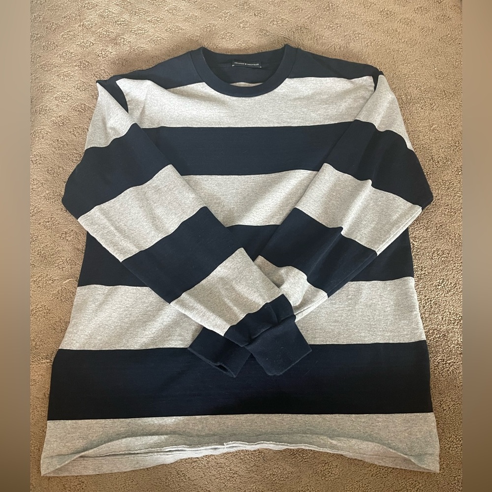 Brandy Melville striped crew/long sleeve!